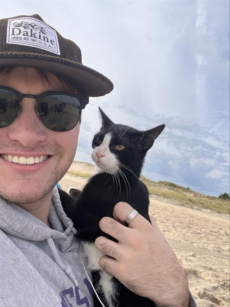 Looking for room/roomate(s)