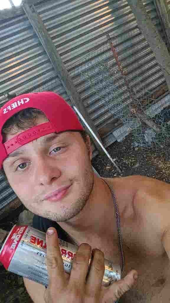 Sup I'm Garrett I'm , I'm looki