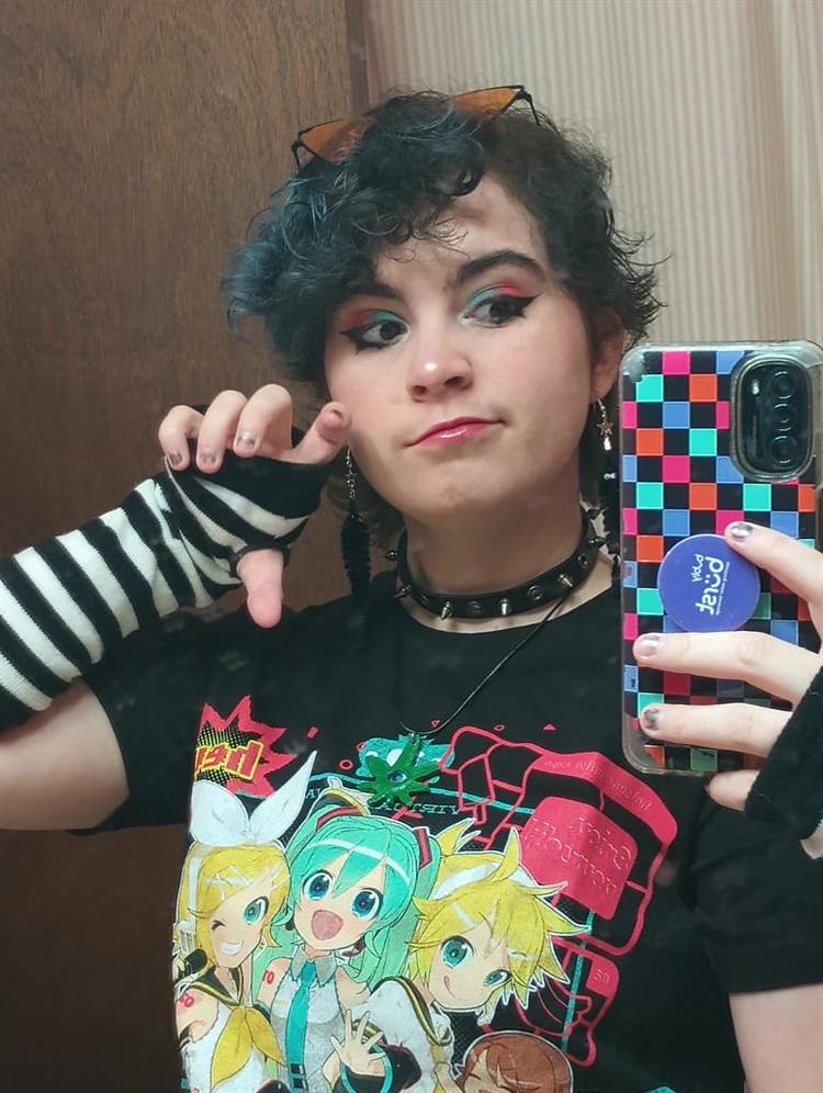 Looking for room and roommate(s)!!!
