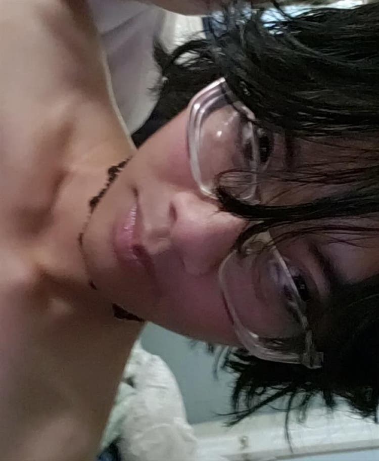 Looking for a room to rent ;u;