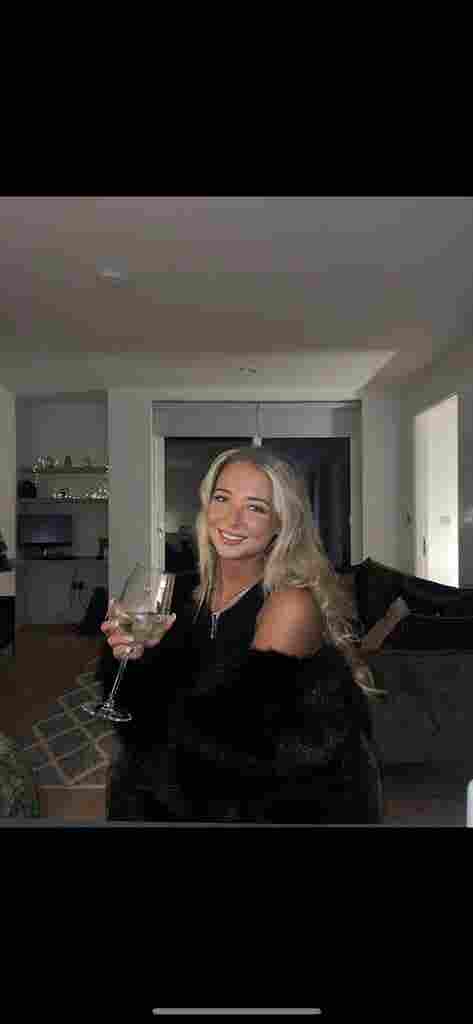 Looking for a double room/buddy up