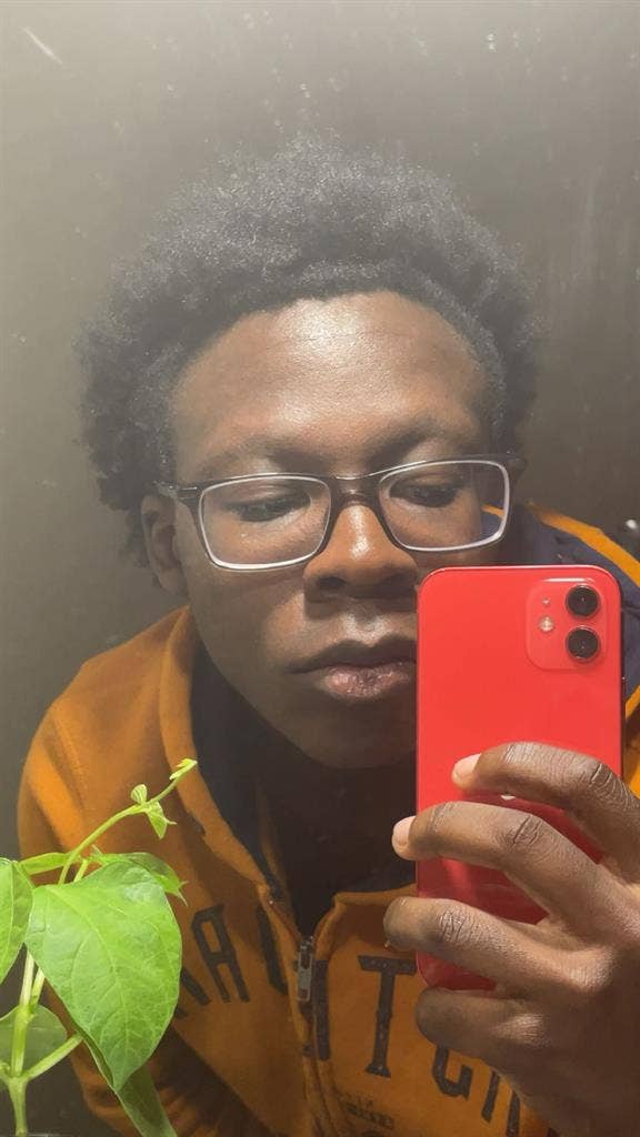 Looking to rent/room share