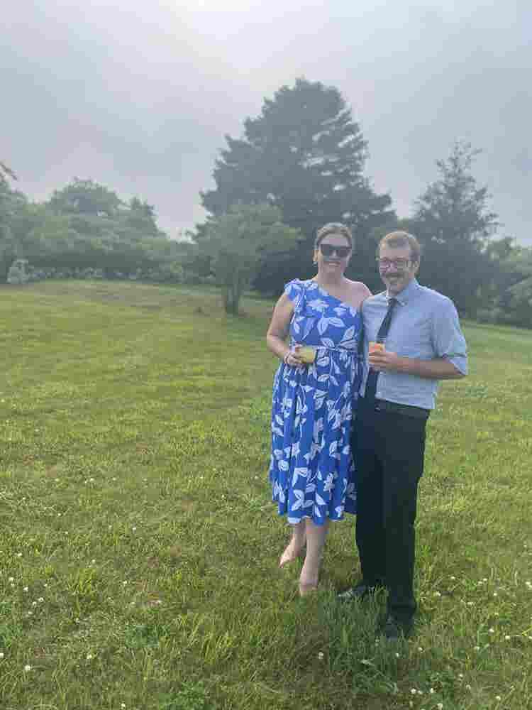 Family looking to rent Jan