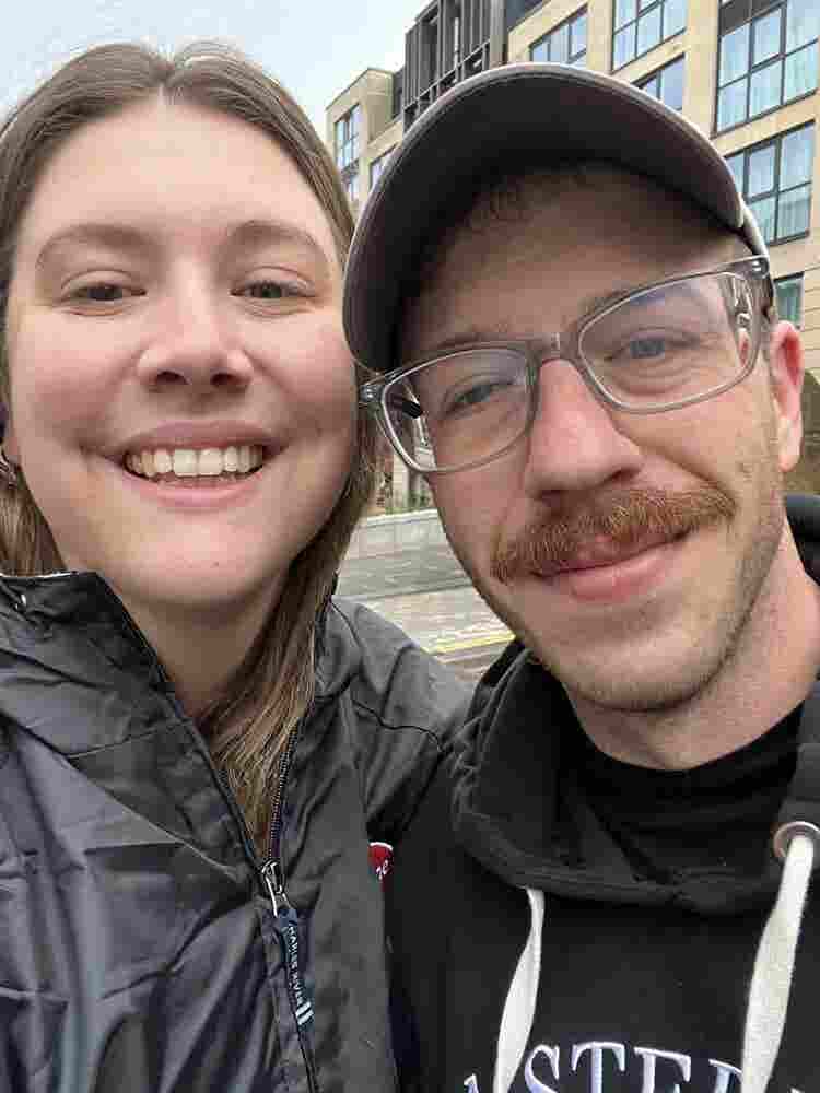 Family looking to rent Jan