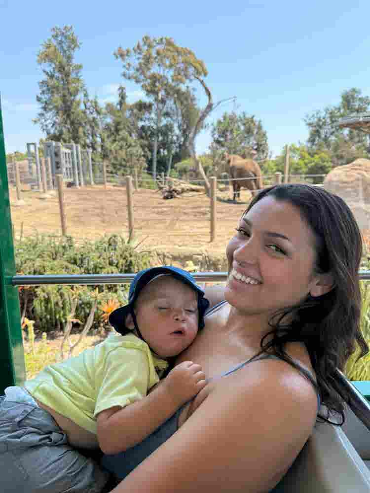 Single Mom looking for others!!