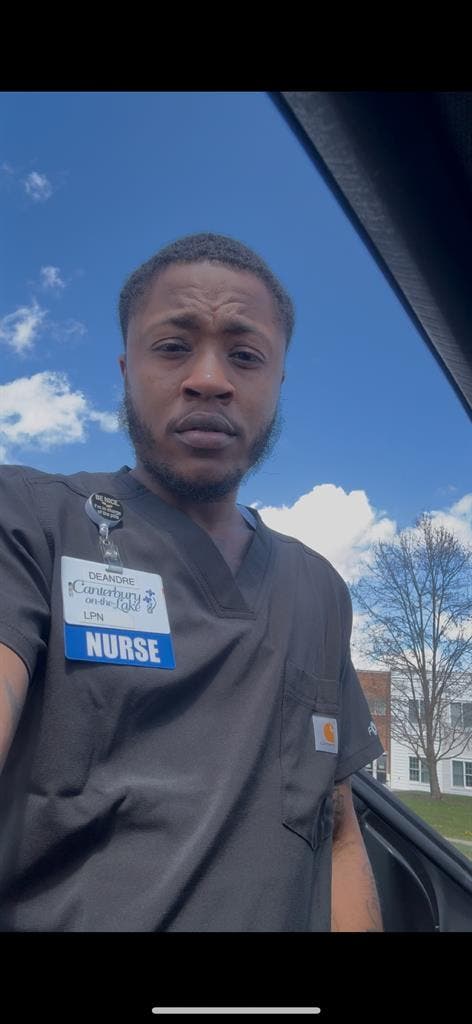 Travel Nurse looking To Rent Room !
