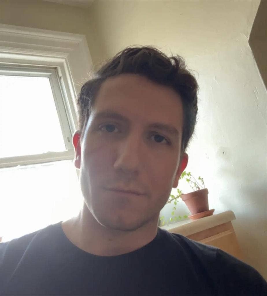 Clean cordial guy seeking room