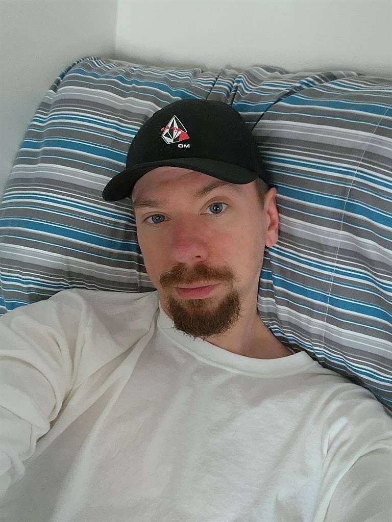 Looking for Temporary Room for rent