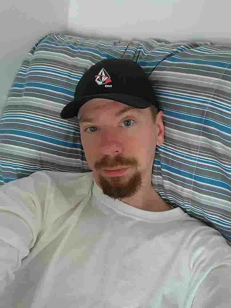 Looking for Temporary Room for rent