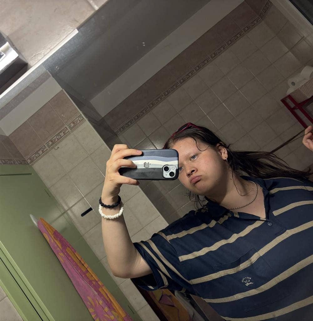 Looking to share with roomate