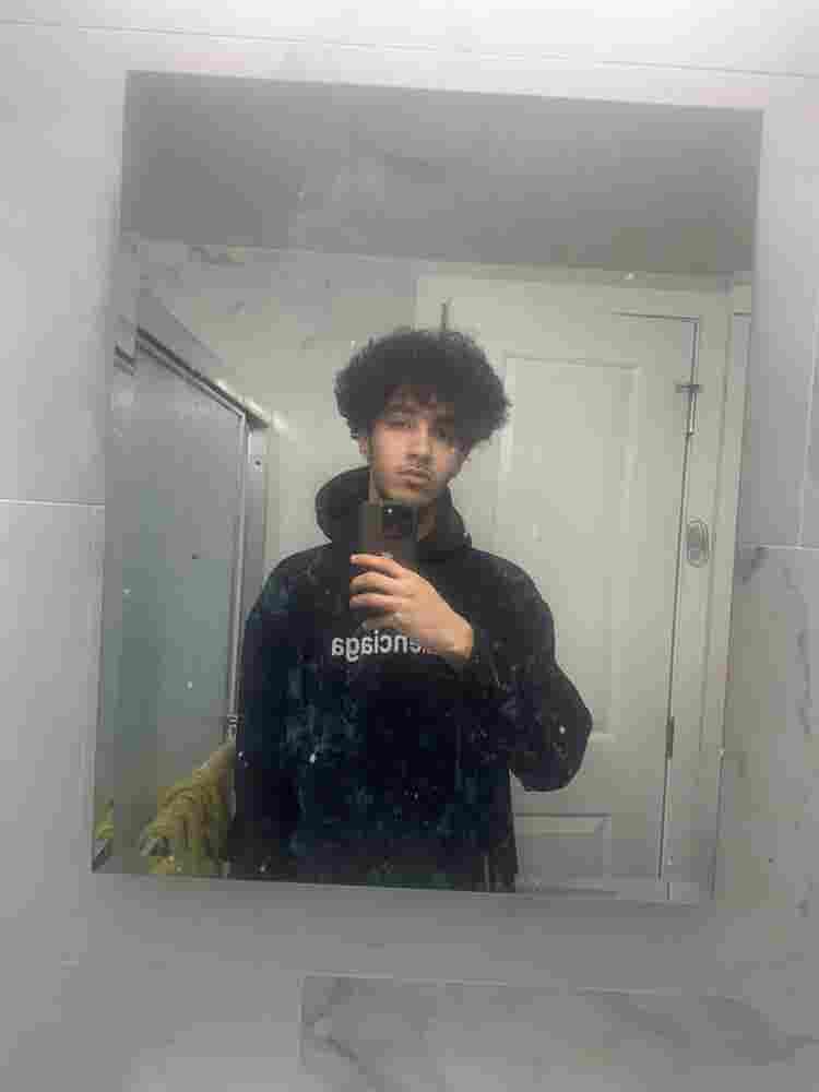 Looking for a room to rentt