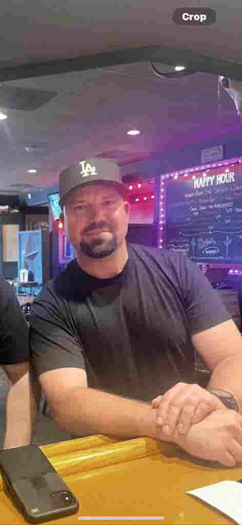 Seeking private room or guesthouse