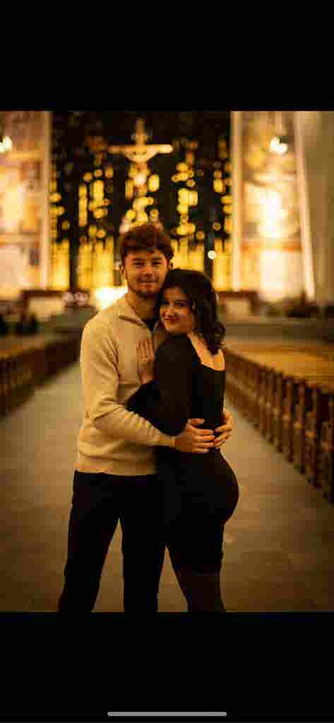 Married Couple | Room in Manhattan