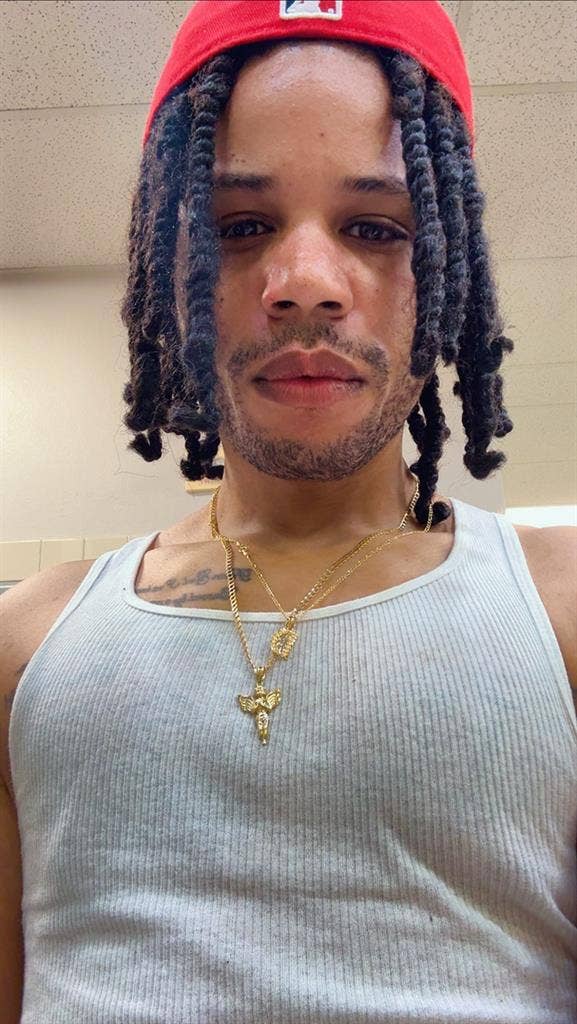 Looking for roommate or room to ren