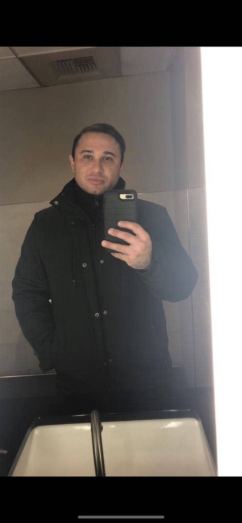 year old single man no kids/pets