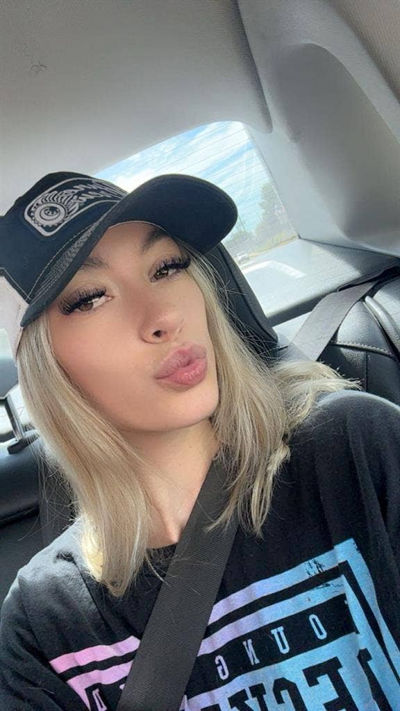 LOOKING FOR A ROOM TO RENT - FEMALE