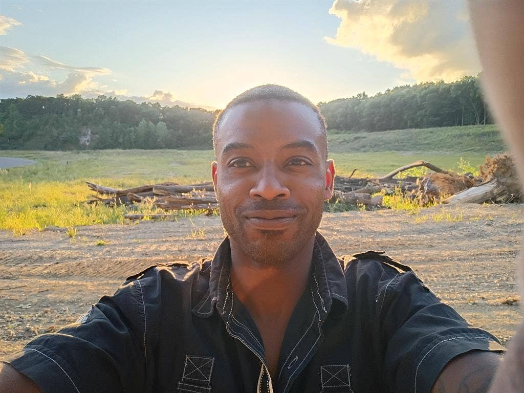 Man/pup need a room for  months