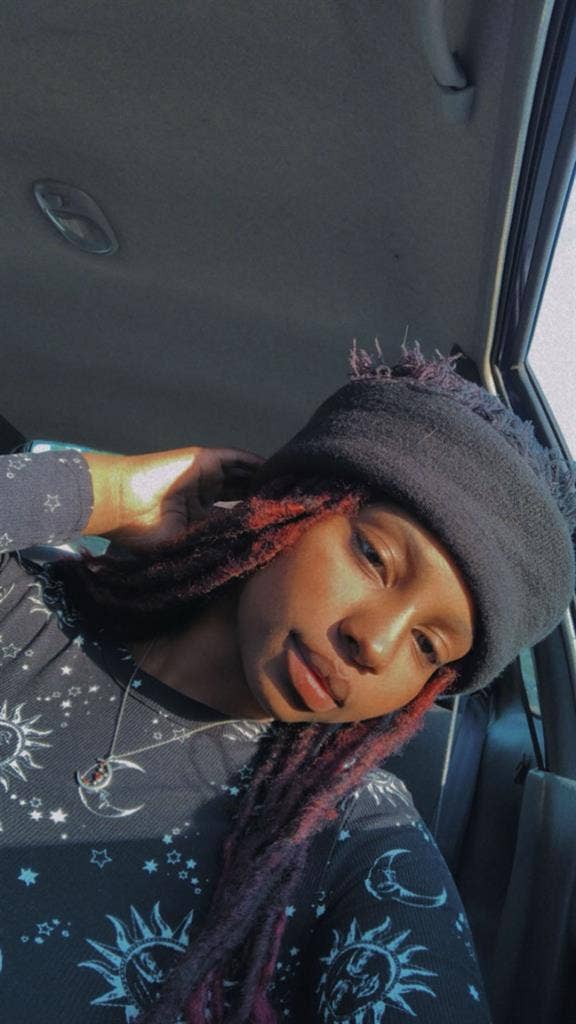 year old therapist seeking room