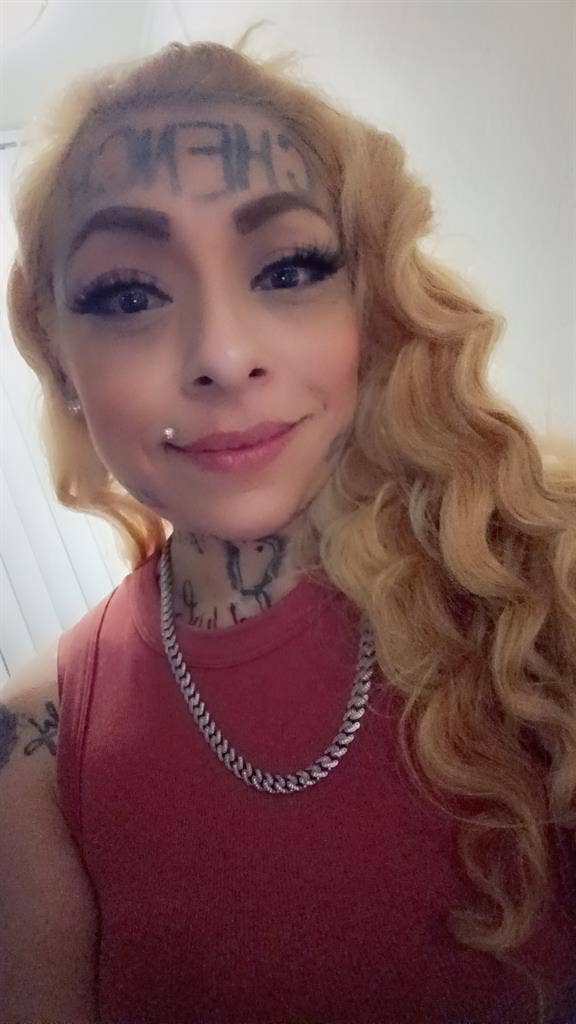 Female Looking for Roon