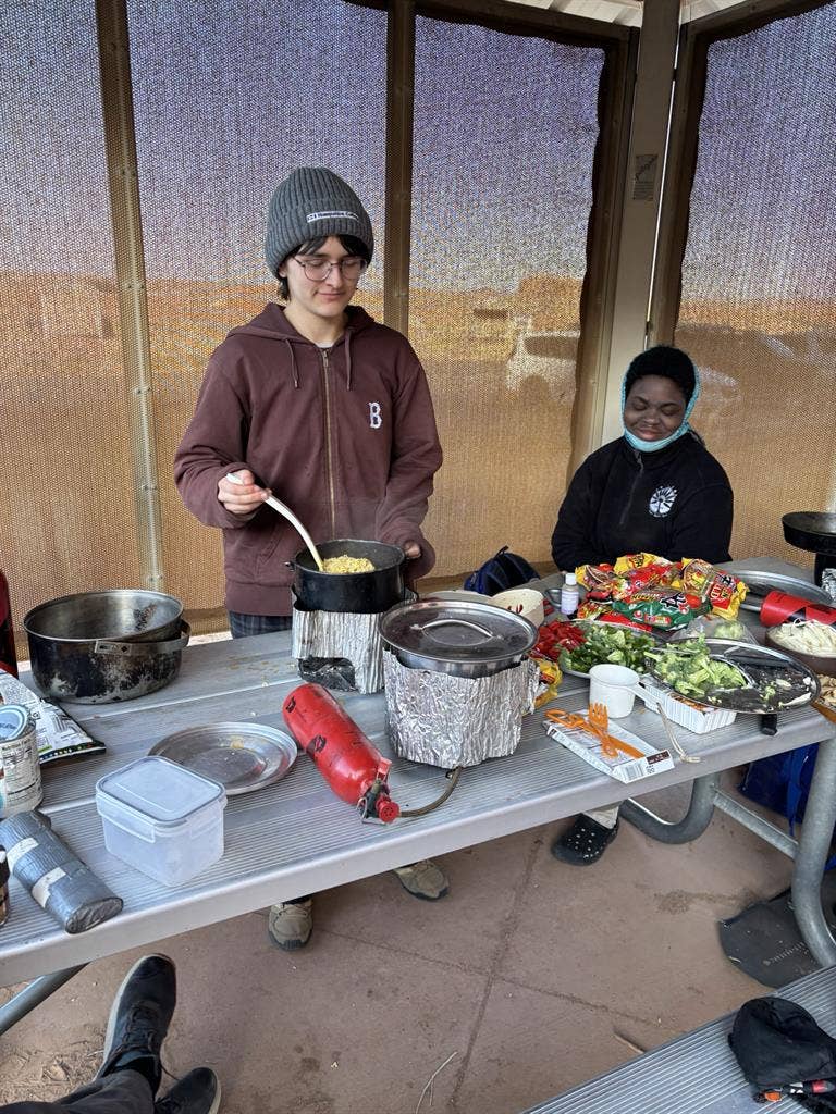 Recent Grad Seeking Roomates/Pals!