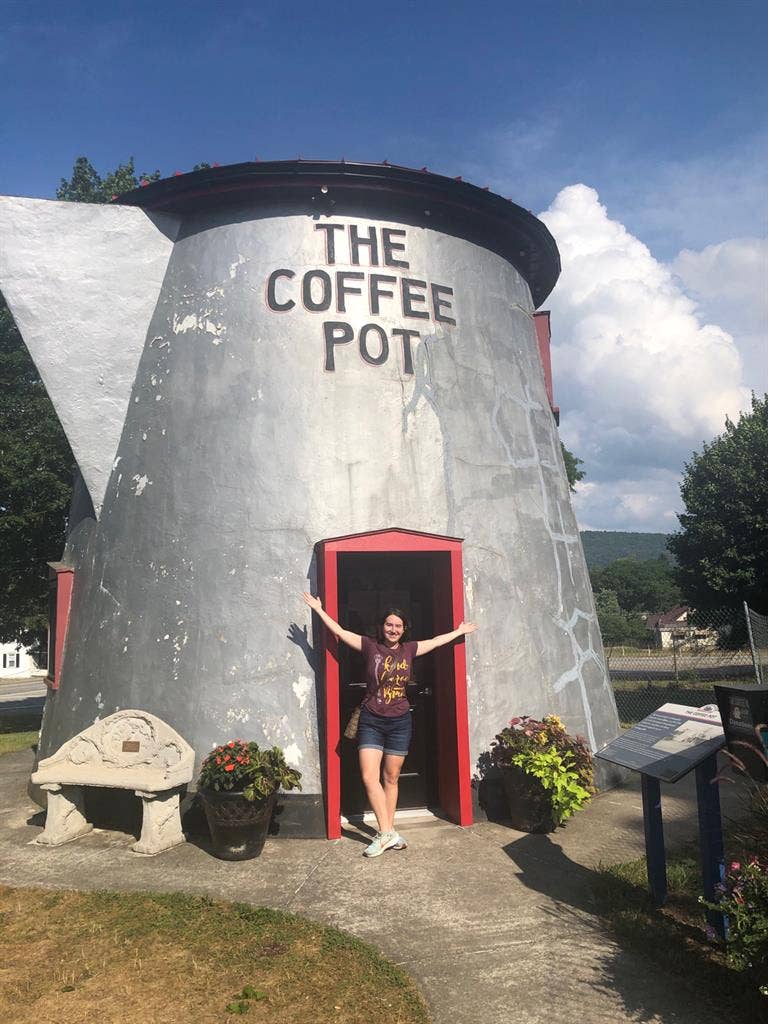 I’m looking for a female roommate