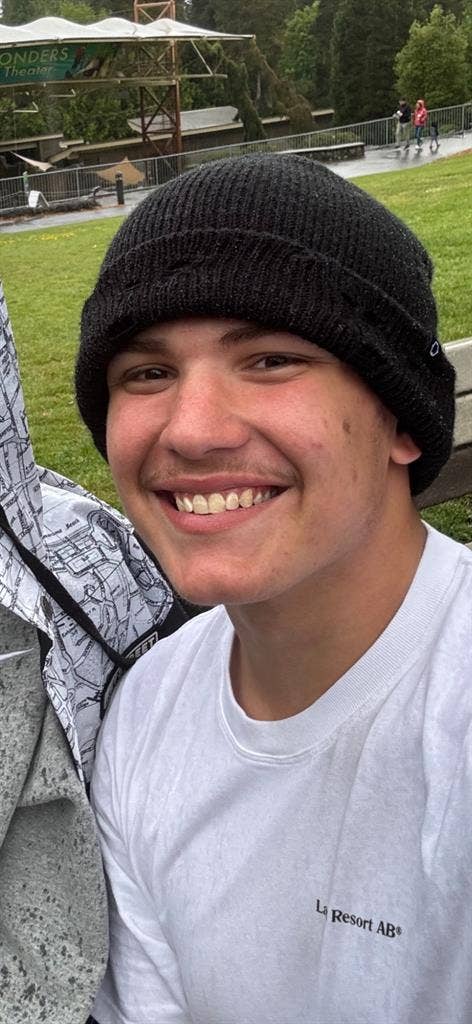 Looking for a room for me, brotherr