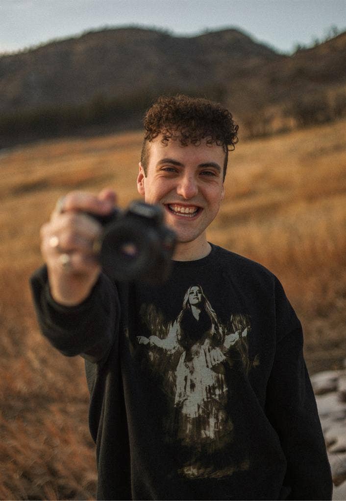 Looking for 2 rooms in Lone Treee