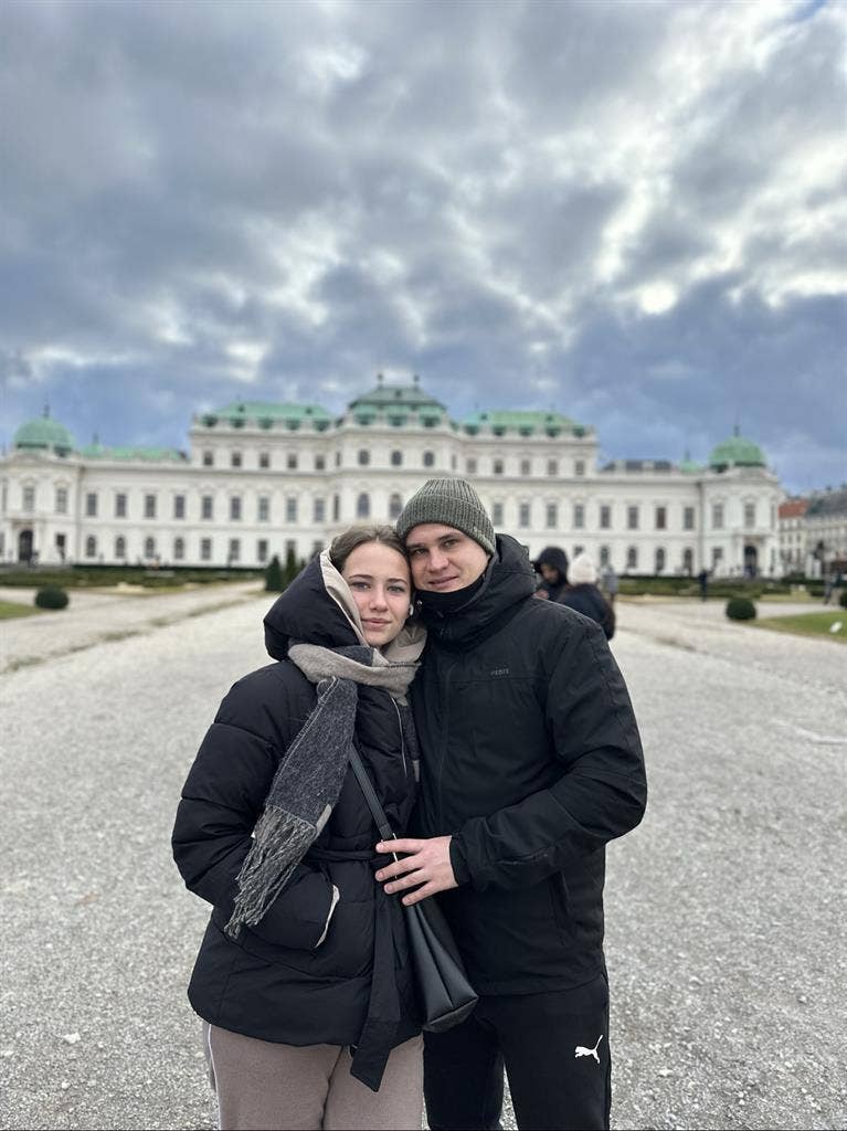 Double bed for couple