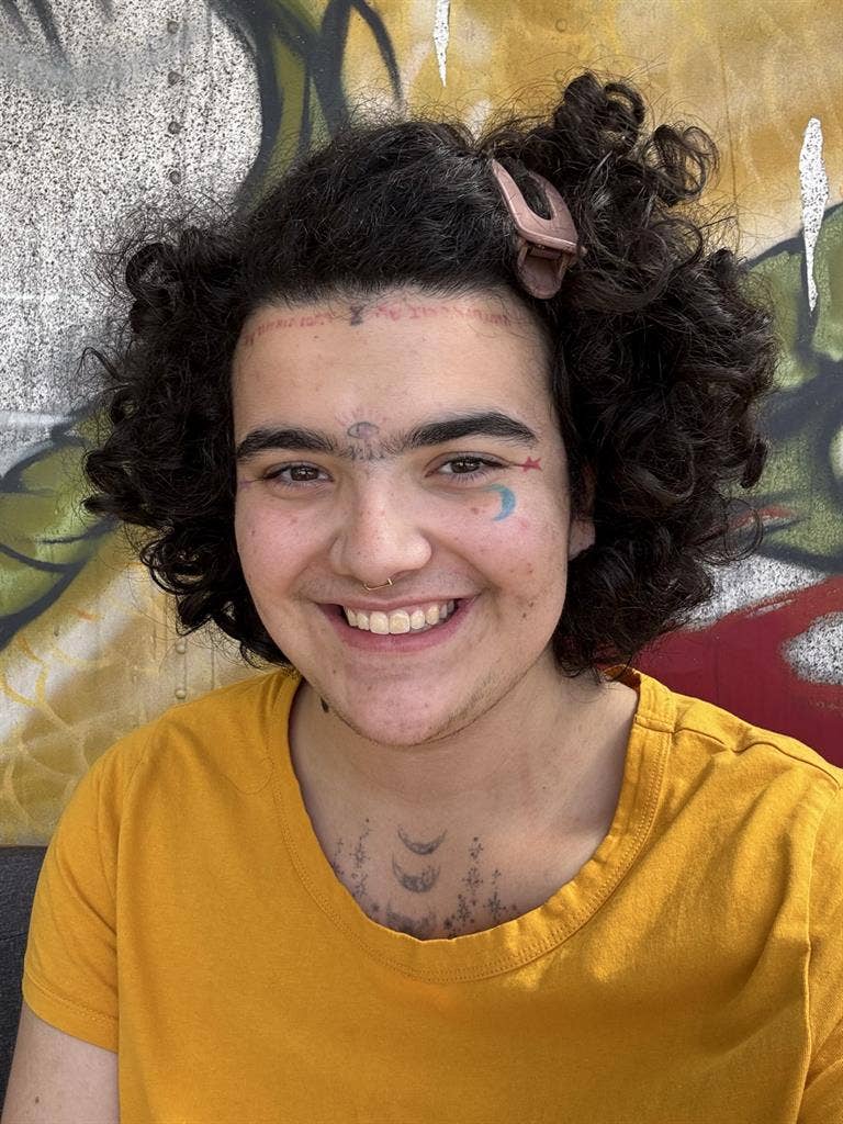 Looking for a Room (or Roomate)