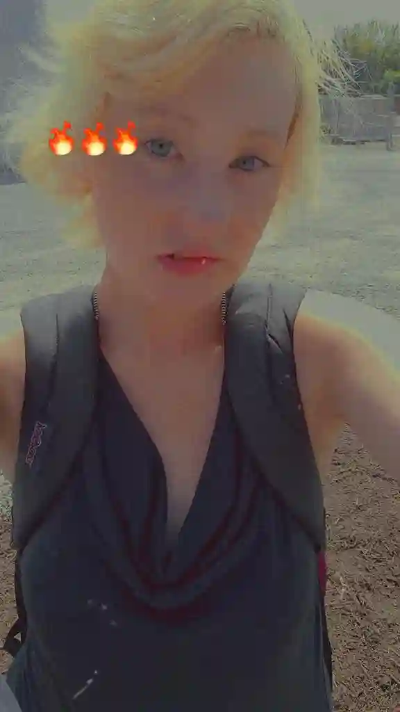 Iso a room for rent /month for 2