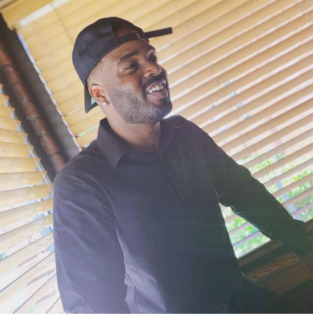 need a cozy room while I find myown