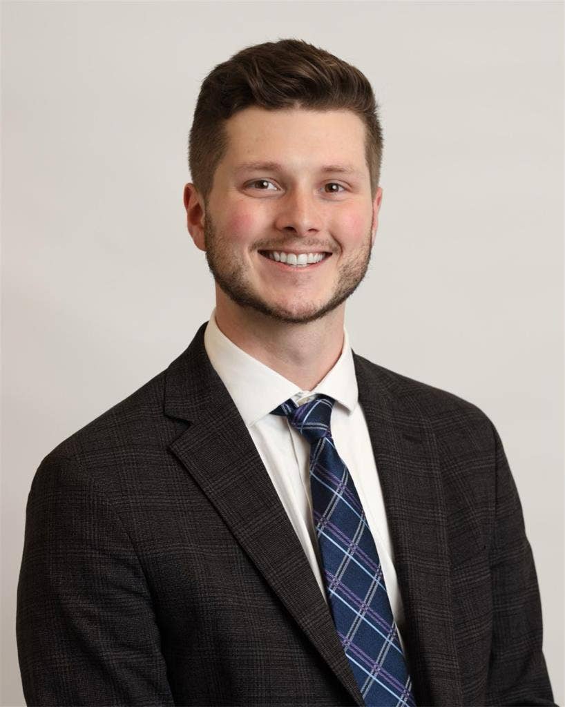 Single guy with a quiet, big lab