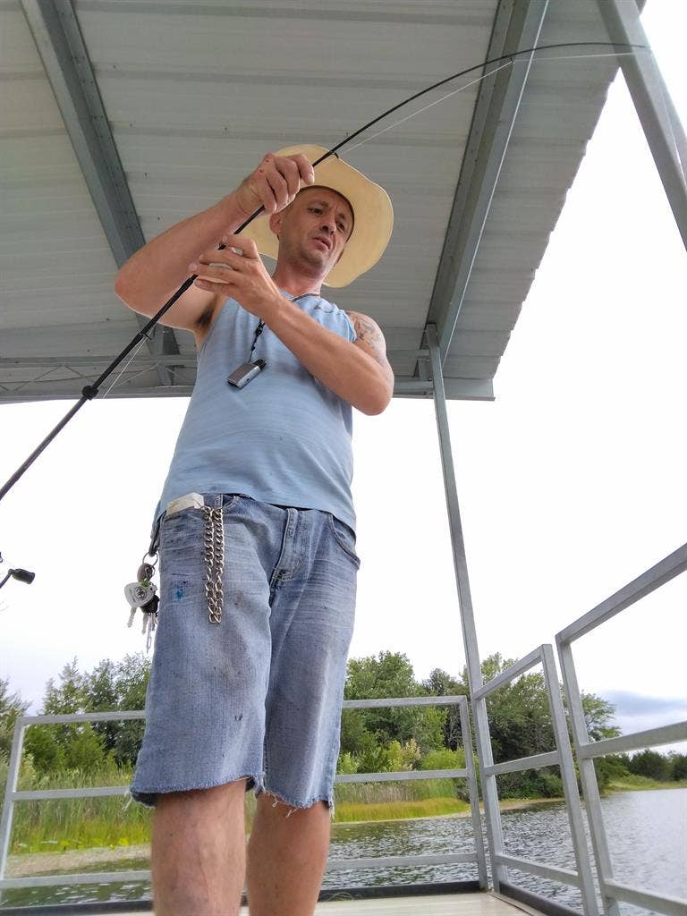 Looking for a 1 bedroom apartment.