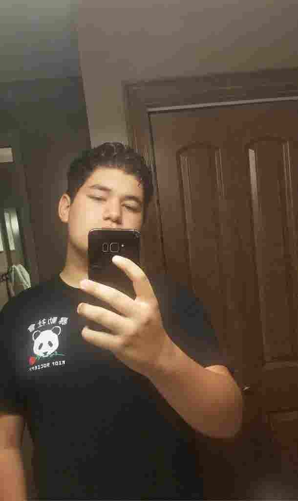 Looking for chill roommate