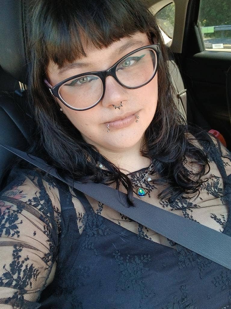 Looking for a room - females only