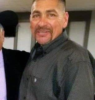 I'm single looking for room ,Bath