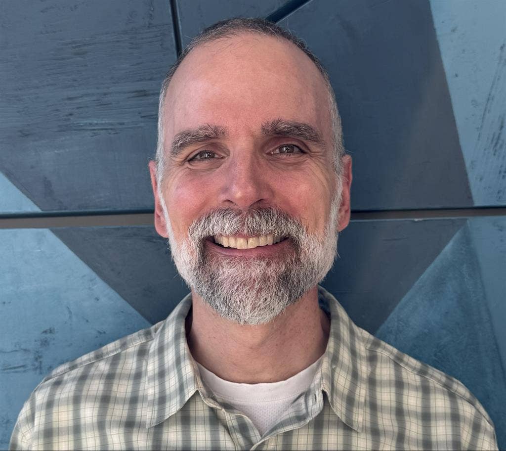 Easygoing Professional Seeking Room