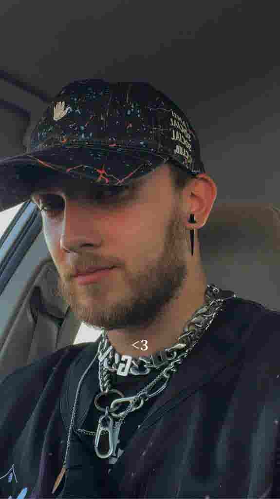 Friendly guy looking for a room!💚