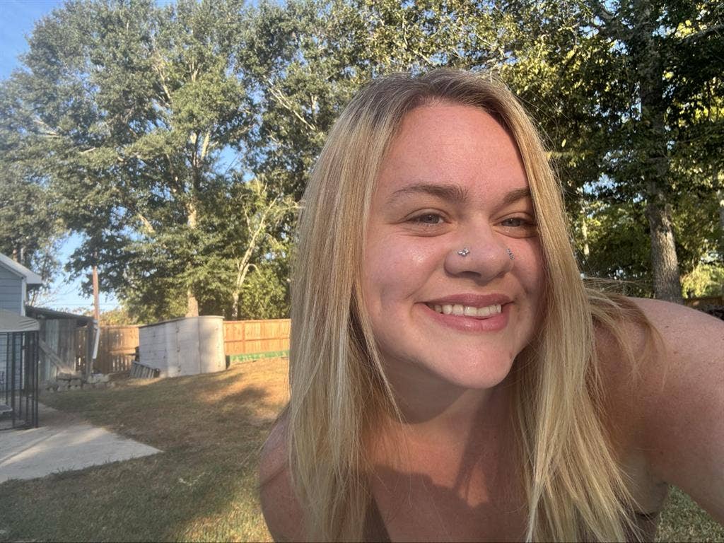 Looking for a roommatee