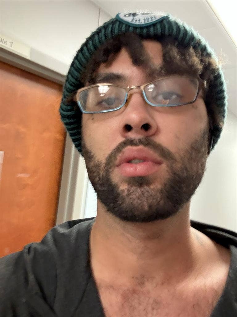 Looking for a real one roommate