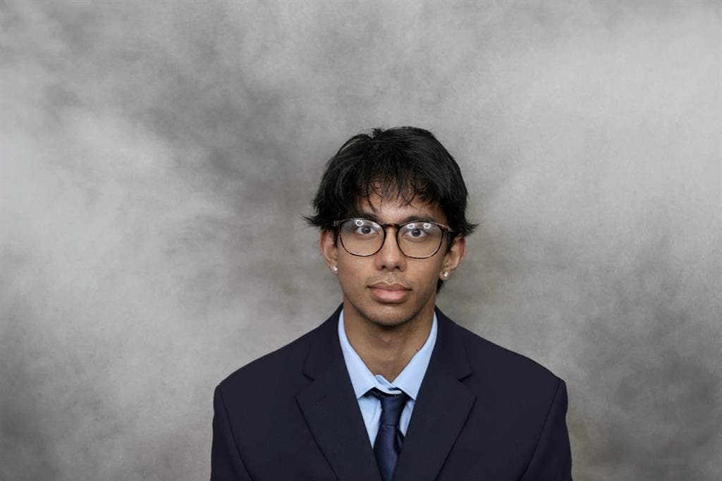 Hi! I’m a Twenty Year old Intern