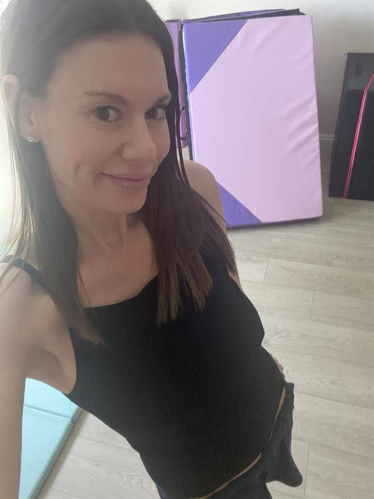 Looking for my 19 year old sister