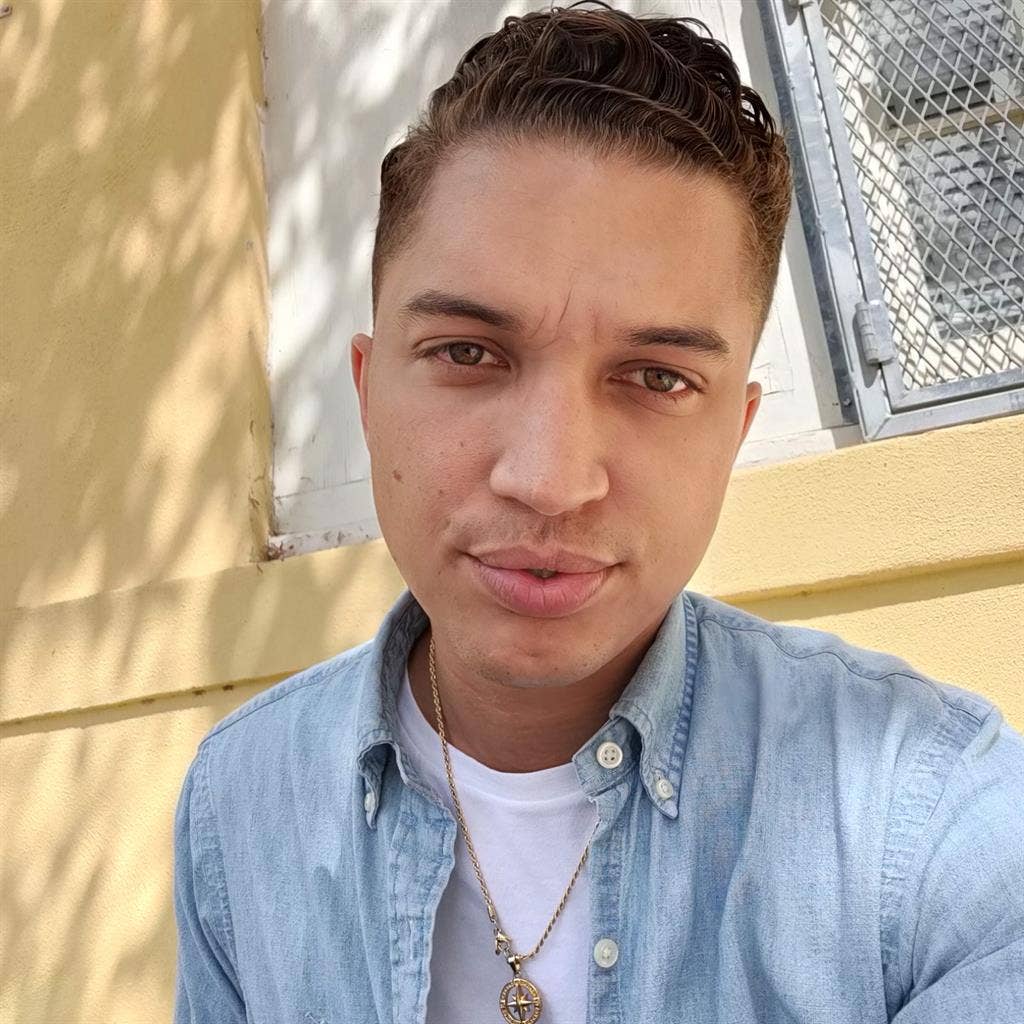 A quiet, clean person seeks room