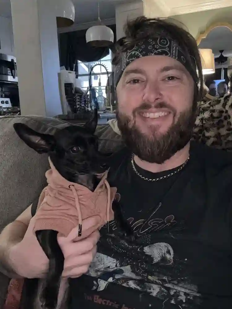 Looking for roommate