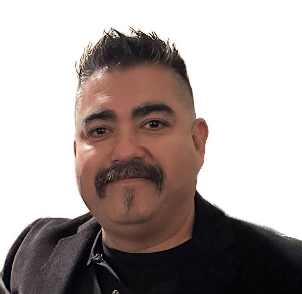 Quiet Professional Seeking Room