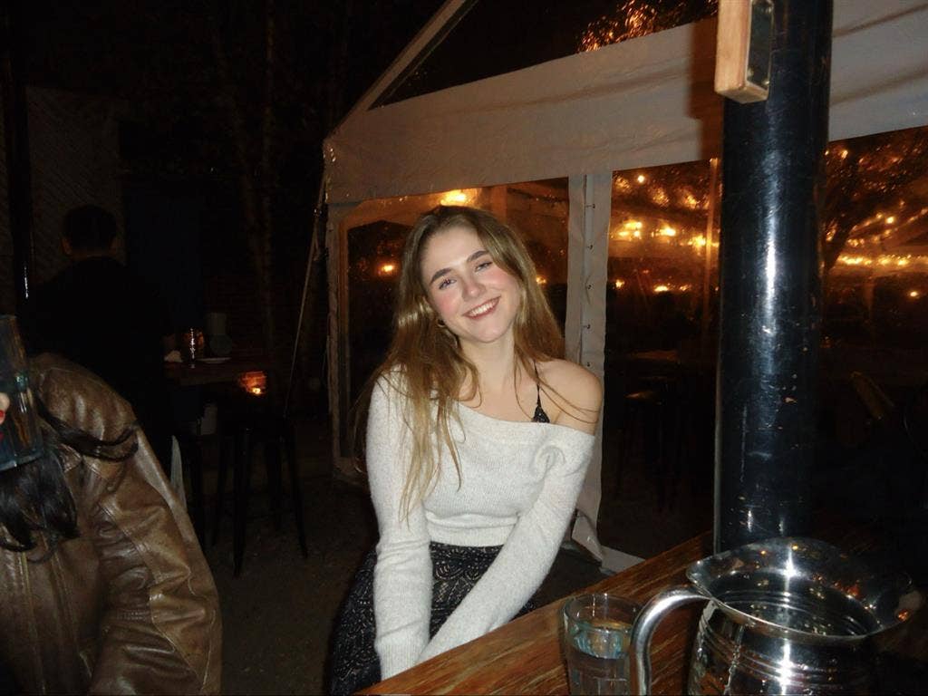 Seeking January Move In or Roomate