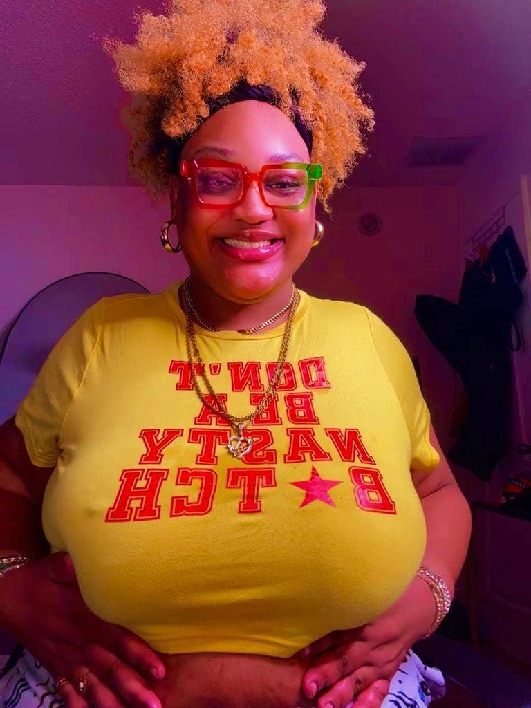 Looking for roommate