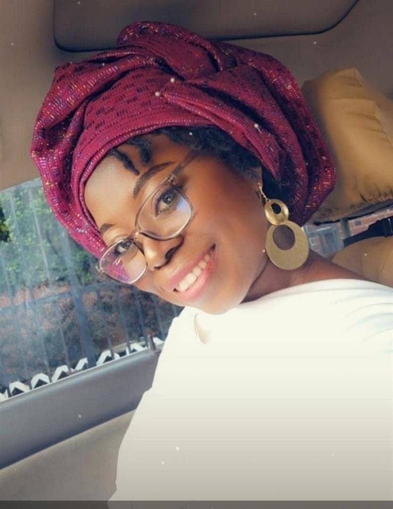 A prof. lady looking for room