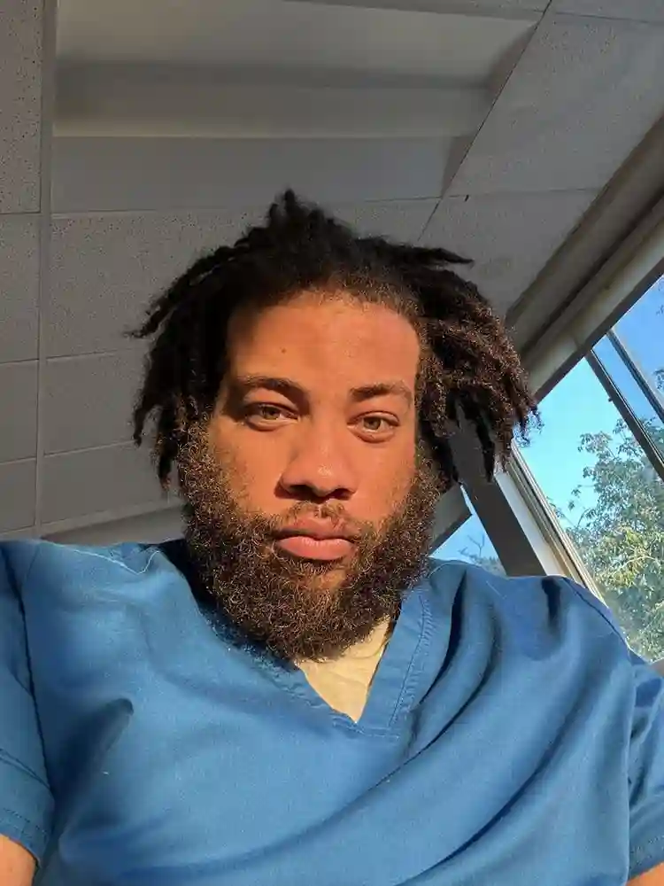 Cna/nursing student seeking room