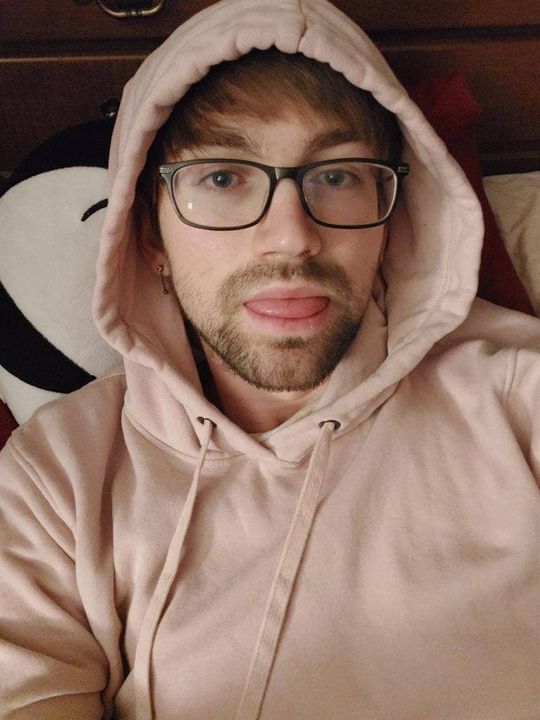 Looking for room and roommate asap